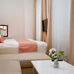 Rudolfo 4* Lvov