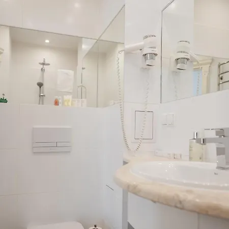 Rudolfo Hotel 4*