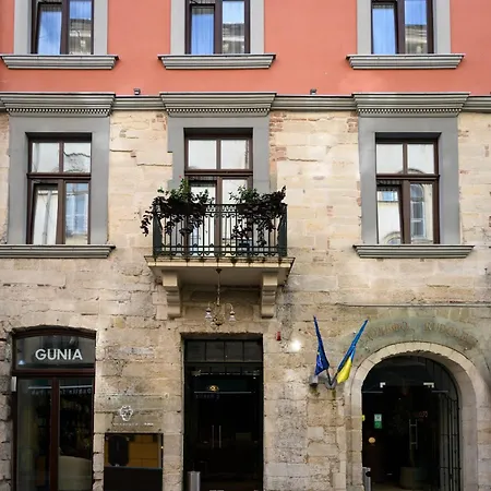 Rudolfo 4* Lviv